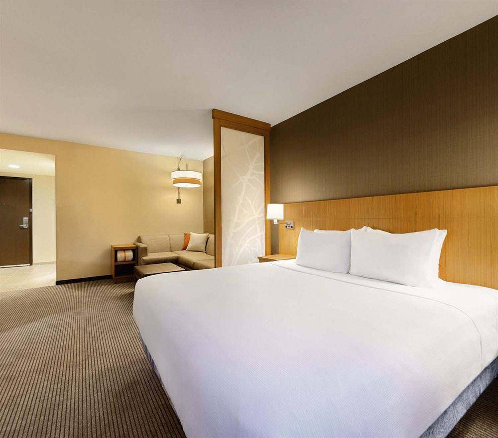 Hyatt Place Charlotte Downtown Exterior photo